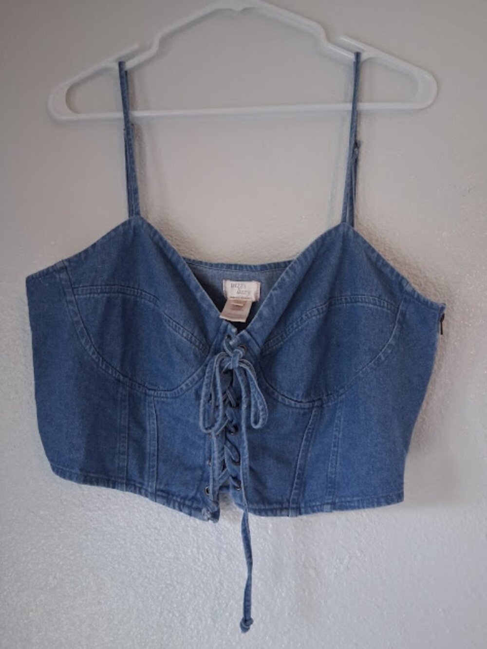 Dizzy Lizzy women's size XL blue denim lace-up crop top
